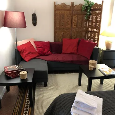 Les Arceaux De Apartment *